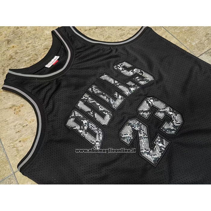 Maglia Chicago Bulls Michael Jordan #23 Swingman Mitchell & Ness 1997-98 Nero